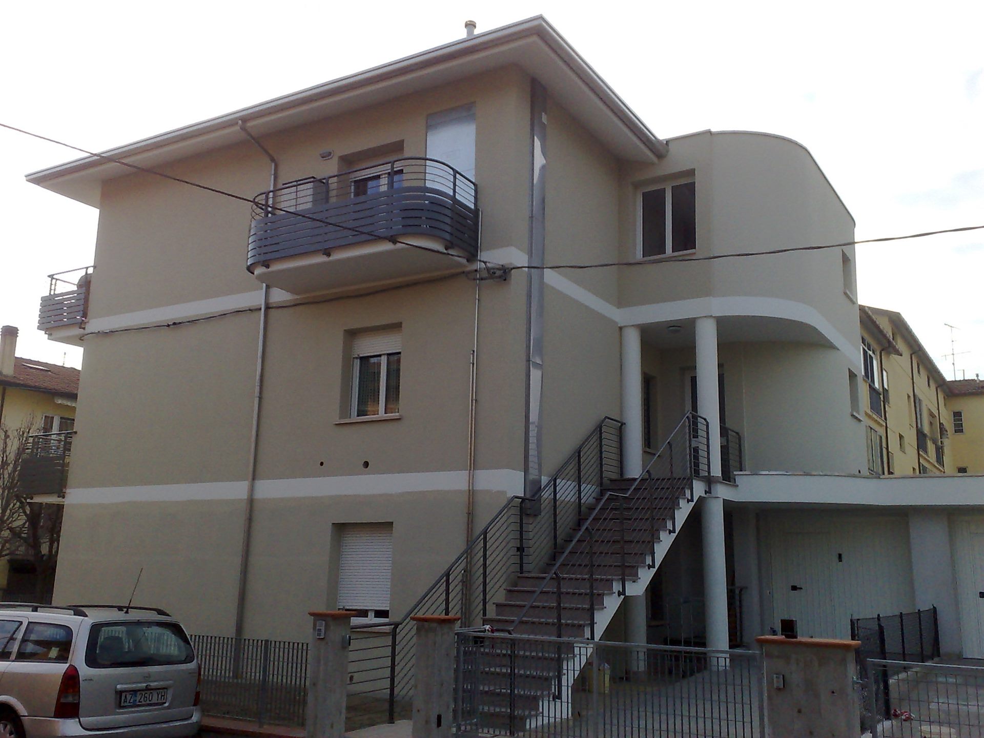 Fabbricato dopo la sopraelevazione, altra vista